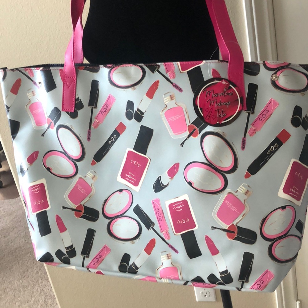 NWT Large Bag/Makeup Tote